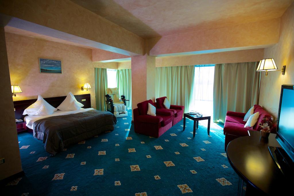 Delta 4 Hotel